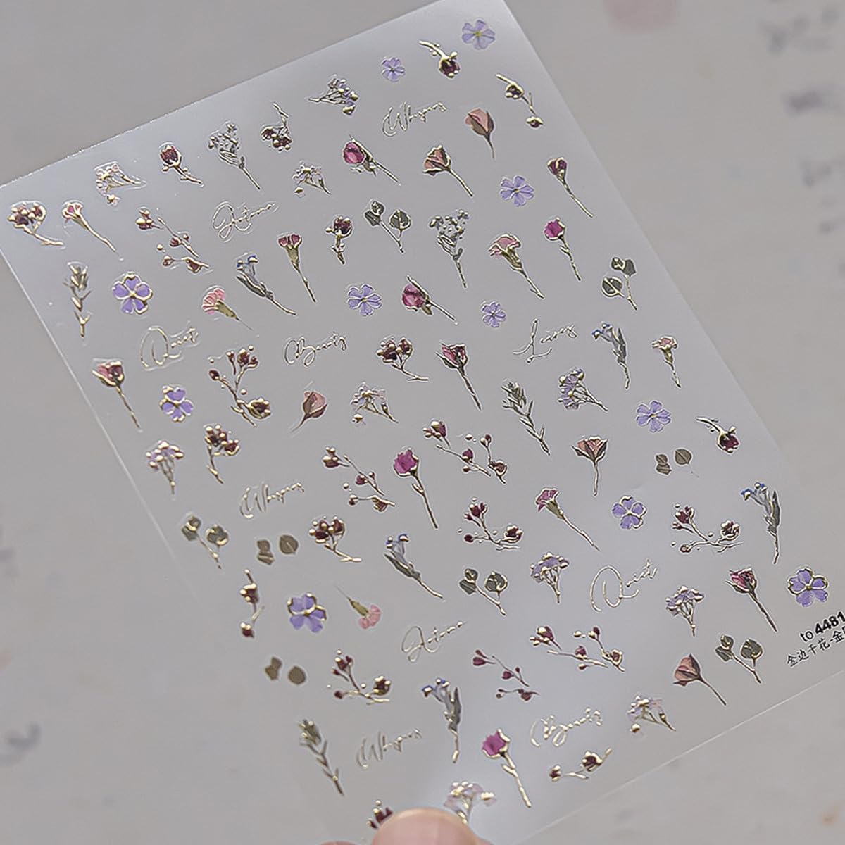 1 Sheet of Hot Stamping Flower Nail Decals, Colorful Dried Flower Nail Stickers, 5D Self-Adhesive Nail Design Stickers, Suitable for Women DIY Spring Summer Floral Nails Decoration Supplies