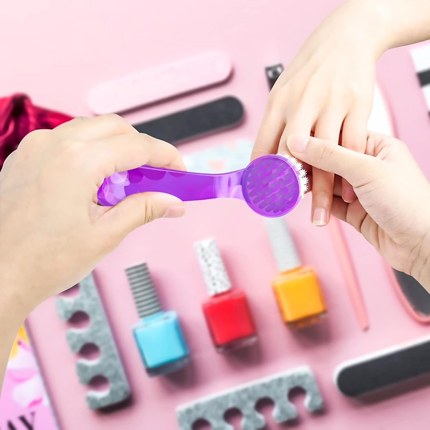 Round Head Nail Brush with Cover, 12 Pieces Fingernail Brush with Handle Grip, Multicolor Nail Brushes for Cleaning, Nail Scrub Brush for Toes and Nails Cleaner Men and Women