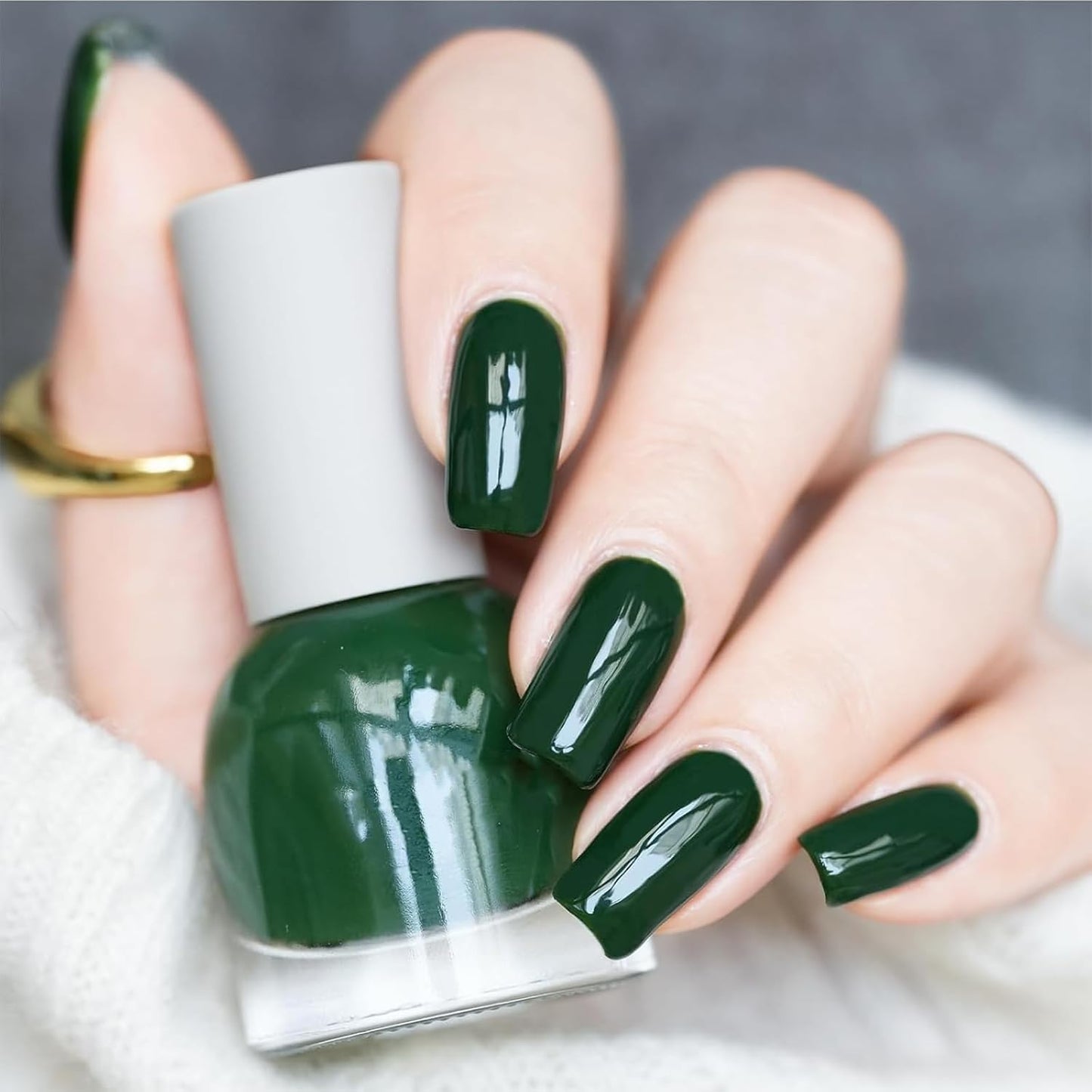 COSMOO Dark Green Quick Dry Nail Polish, Vegan Chip-Resistant Long-Lasting Nail Lacquer for Nail Art Varnish, 0.34 fl oz (Green 1)