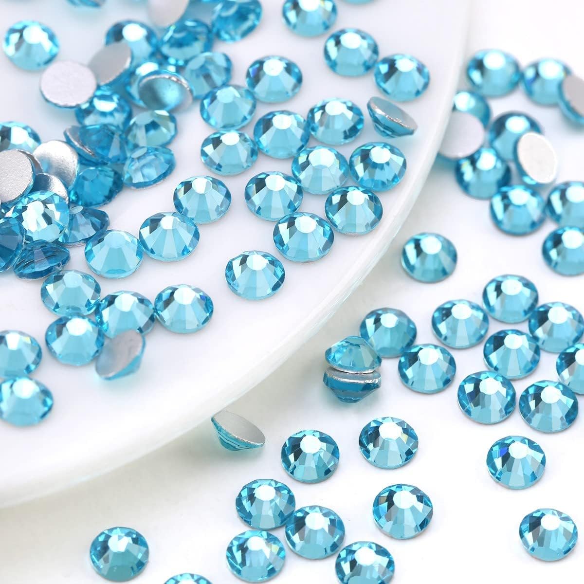 2550pcs Water Blue Aquamarine Nail Art Flatback Rhinestones for Face Makeup Lake Blue Nail Gems Gemstones K9 Glass SS4~SS20 6 Sizes Diamonds Stones Crystals w Tweezer & Picking Pen