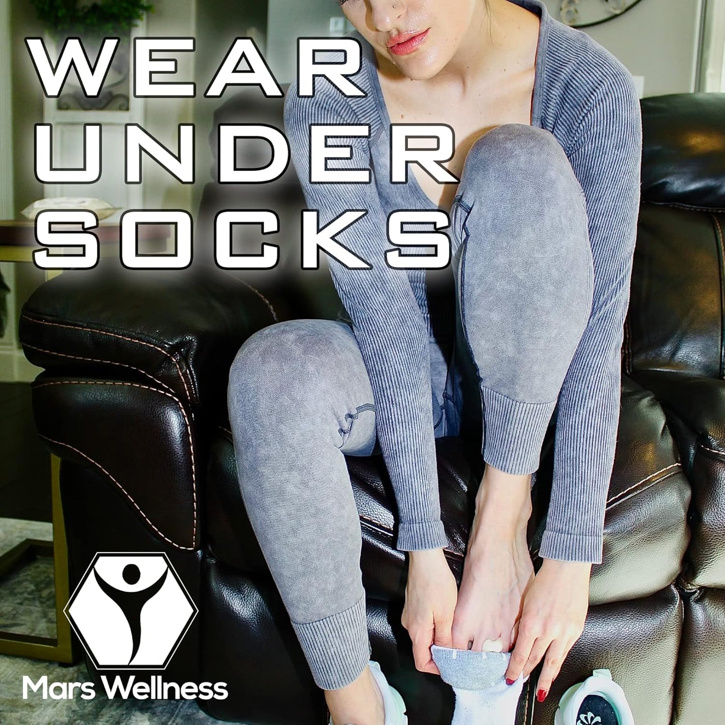 Lambs Wool for Feet Super Soft Cushioning and Toe Seperator - 3/8 oz - Lambs Wool for Toes for Hiking, Dance, Walking and Running - 4 Pack