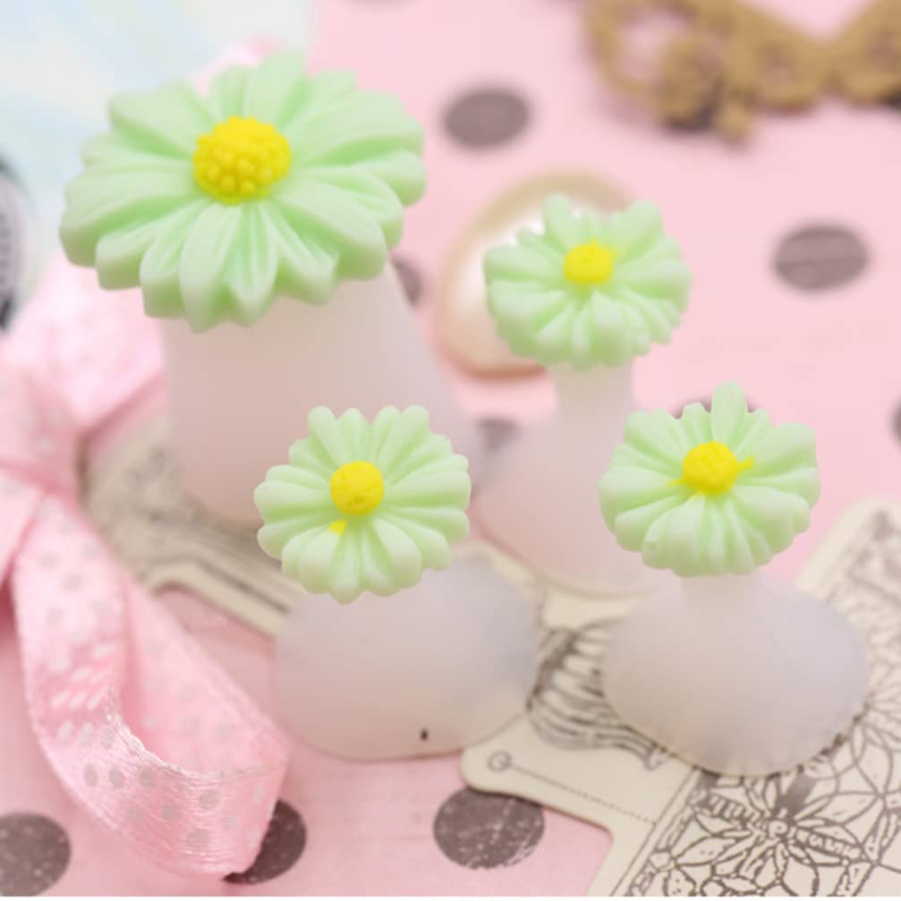 8Pcs Silicone Toe Separators, Daisy Flower Toe Separators Gel Foot Toe Spacers Separators Bunion Corrector for Pedicures Nail Polish Salon, Green