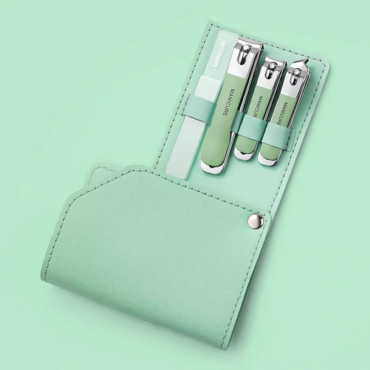 Manicure Set Nail Clippers Pedicure Kit, 4 Pcs Stainless Steel Nail Clippers, Beauty Tool Portable Set Professional Grooming Kits, Travel Nail Kit for Men and Women