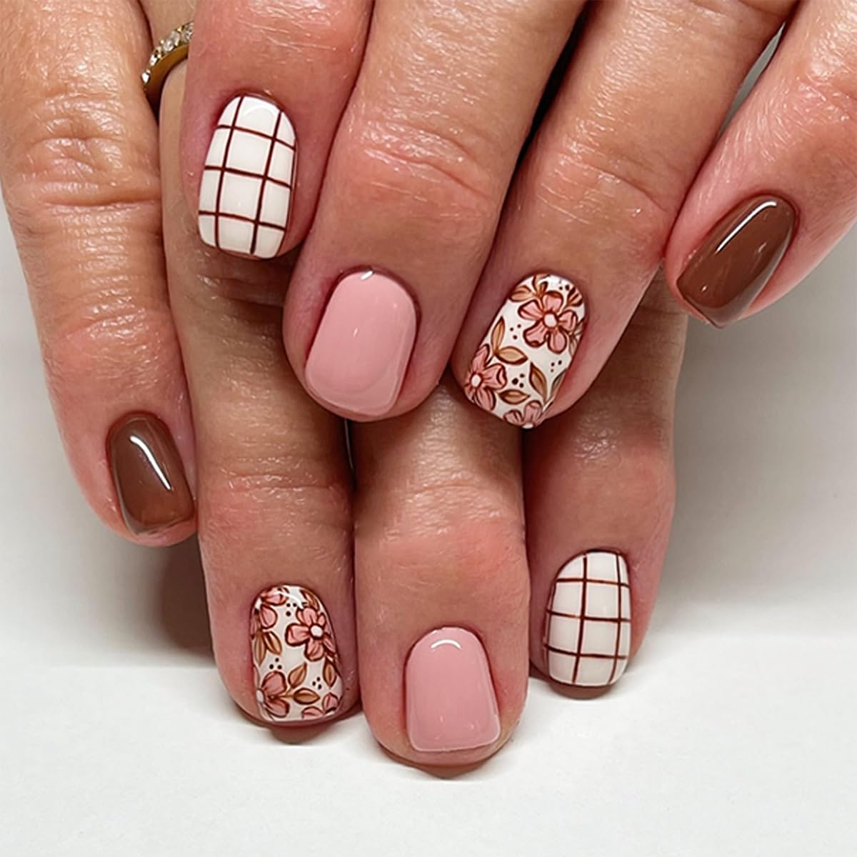 Press On Nails Short Square, Pink Fake Nails with Multicolored Nails and a Blend of Vintage and Romantic Designs, Glossy Gel Finish, Durable Reusable Acrylic Press On Nails Kit for Women