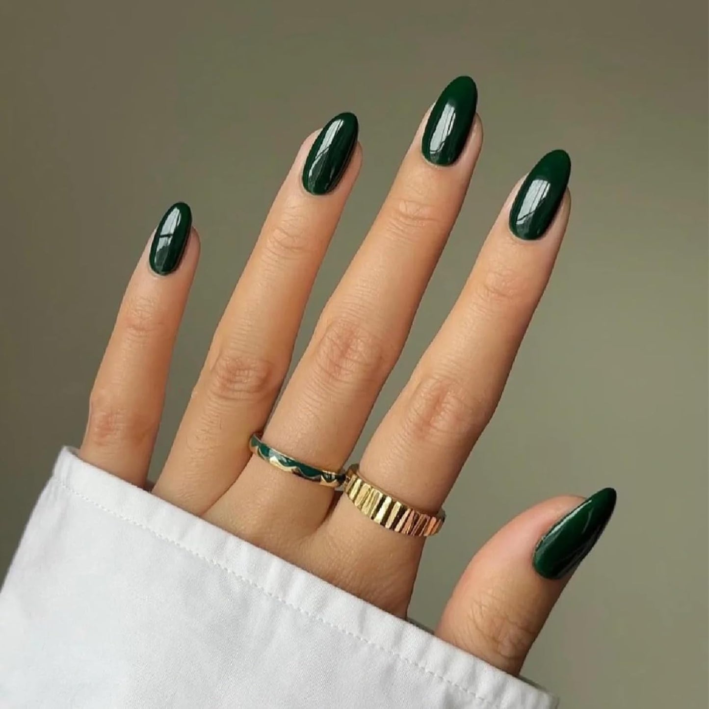 COSMOO Dark Green Quick Dry Nail Polish, Vegan Chip-Resistant Long-Lasting Nail Lacquer for Nail Art Varnish, 0.34 fl oz (Green 1)