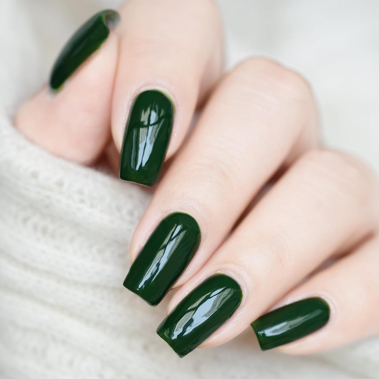 COSMOO Dark Green Quick Dry Nail Polish, Vegan Chip-Resistant Long-Lasting Nail Lacquer for Nail Art Varnish, 0.34 fl oz (Green 1)