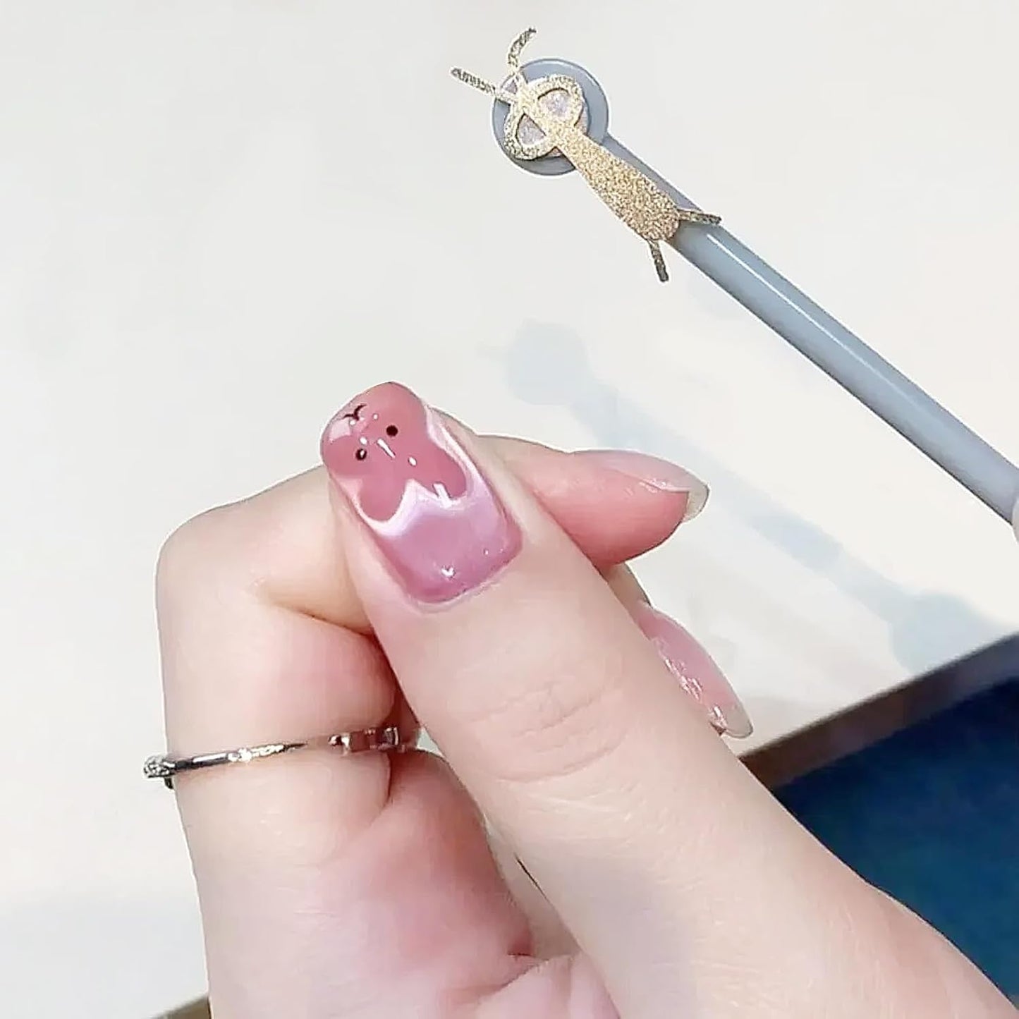 JERCLITY 2 Pieces Cat Eye Magnet for Nails Double Ended Rectangle Magnets with 4 Rabbit Shape Iron Plate for Rabbit Cat Eye Effect