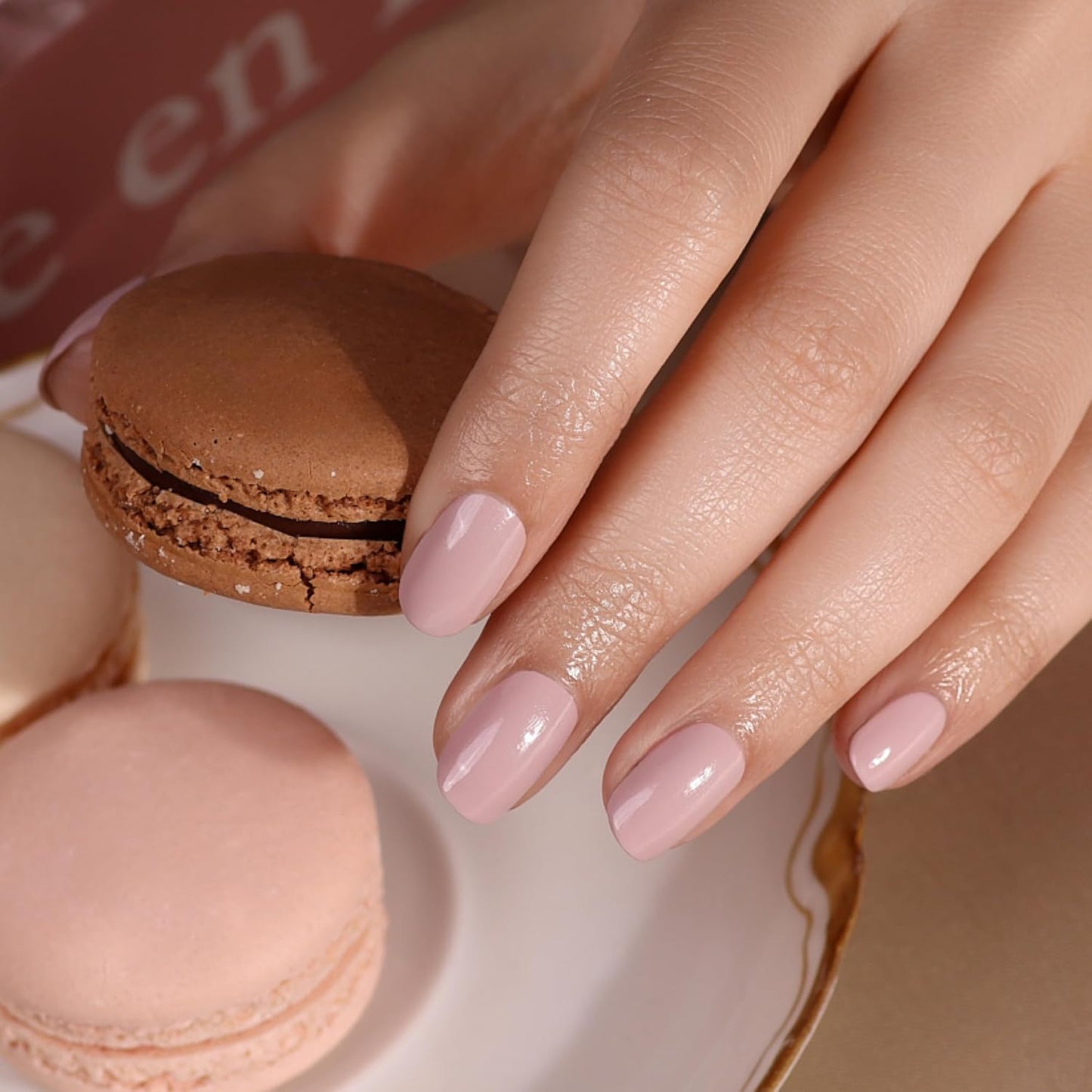 LONDONTOWN lakur Nail Polish - Chip-Resistant, Non-Toxic, Conditions & Hydrates Nails | Glossy Pastel Mauve, Off The Record, .40 fl oz