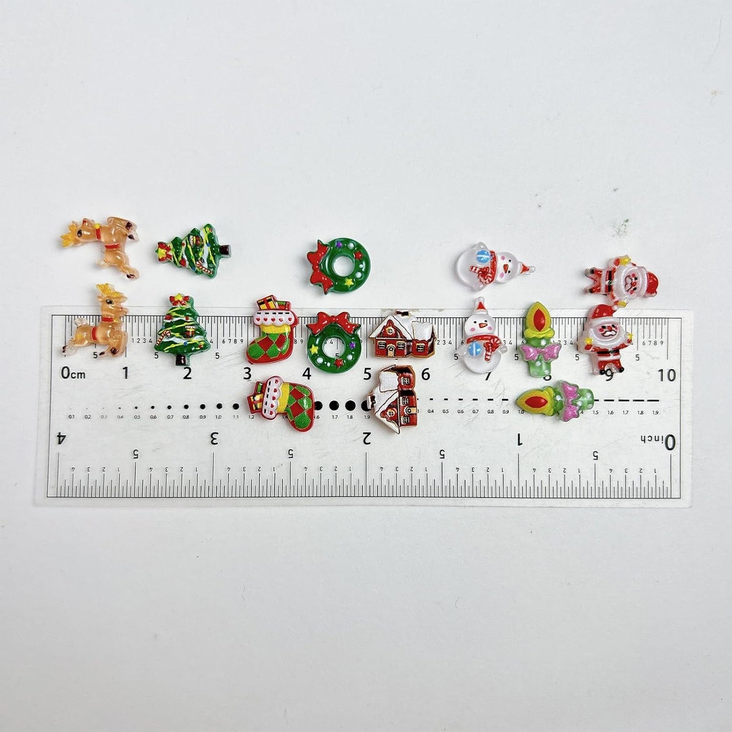 50Pcs Christmas Resin Nail Art Charms 3D Mixed Xmas Tree Santa Claus Nail Charms Cartoon Elk Bells Snowman Sock Candle House Nail Art Rhinestones Small Cartoon Nail Jewelry DIY Nail Decor
