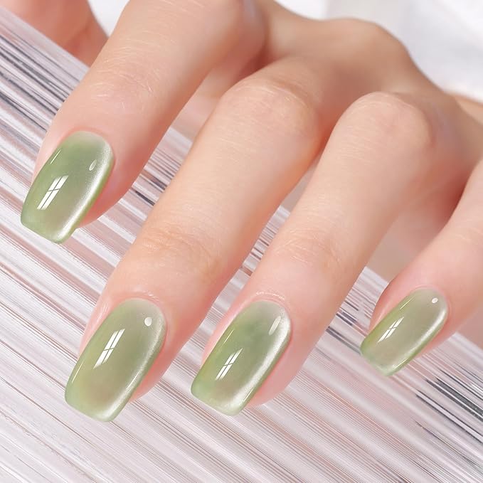AILLSA Glass Cat Eye Gel Nail Polish, 15ml Green Glitter Jelly Sheer Polish, Translucent Magnetic Shimmer Sparkle St. Patrick's Day Nail Art U V Gel Salon 0.5 OZ GF41