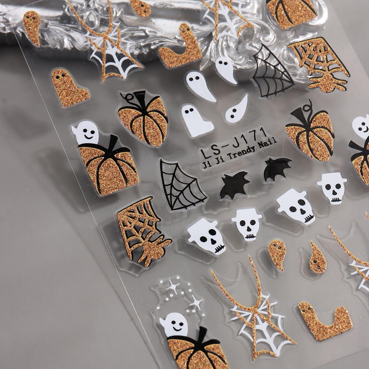 Halloween Nail Art Stickers Decals Glitter Pumpkin Ghost Nail Stickers 6PCS 3D Self-Adhesive Spider Web Spider Knife Ghost Design Halloween Stickers Manicure Supply for Women Holiday DIY Nail Salon