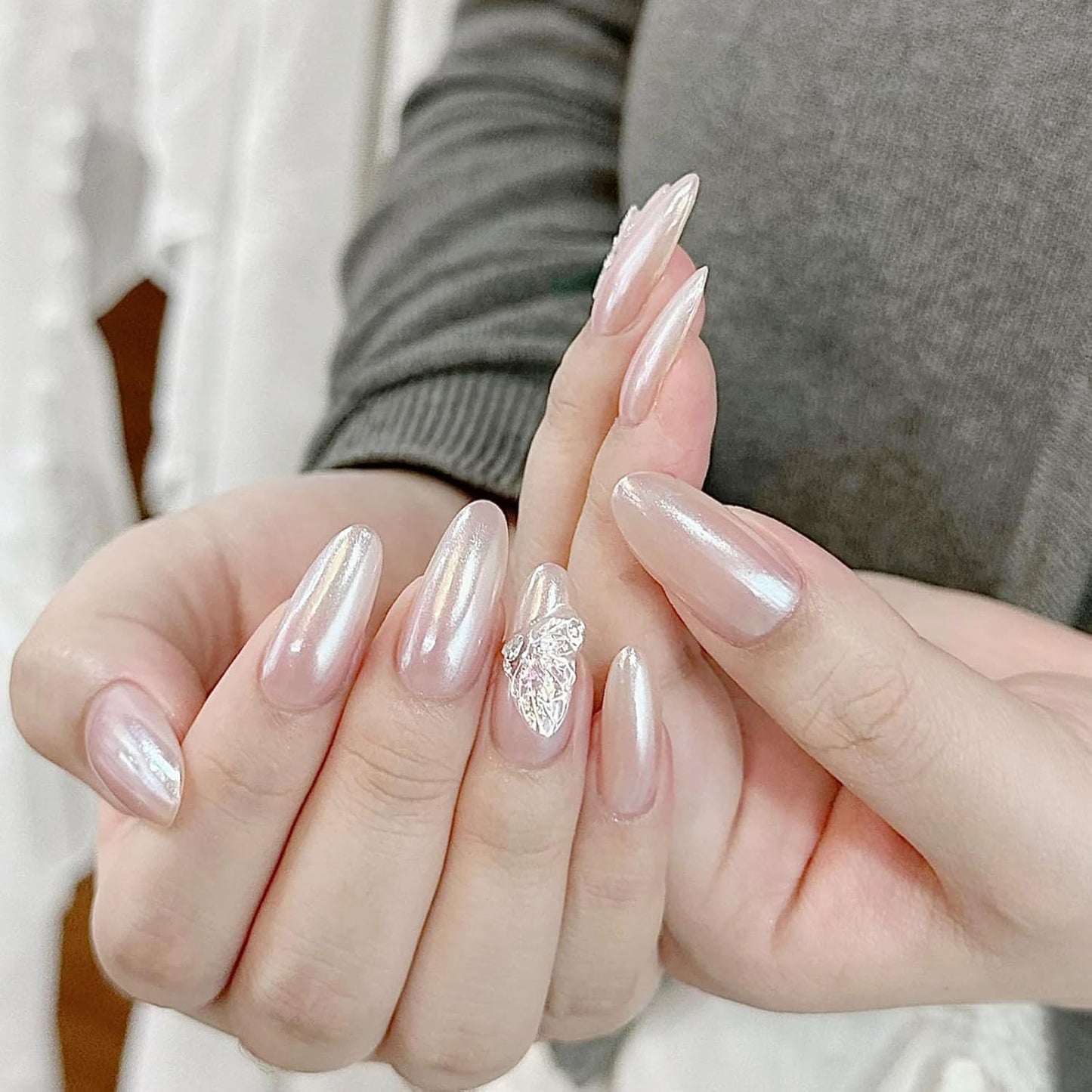 COSMOO Pearl Pink Nail Polish, 10ml Quick Dry Nail Lacquer, Super Lustrous Nail Enamel Polish, Shimmer Iridescent Ultrachrome Art Varnish, 0.34 fl oz (Pearl Pink)
