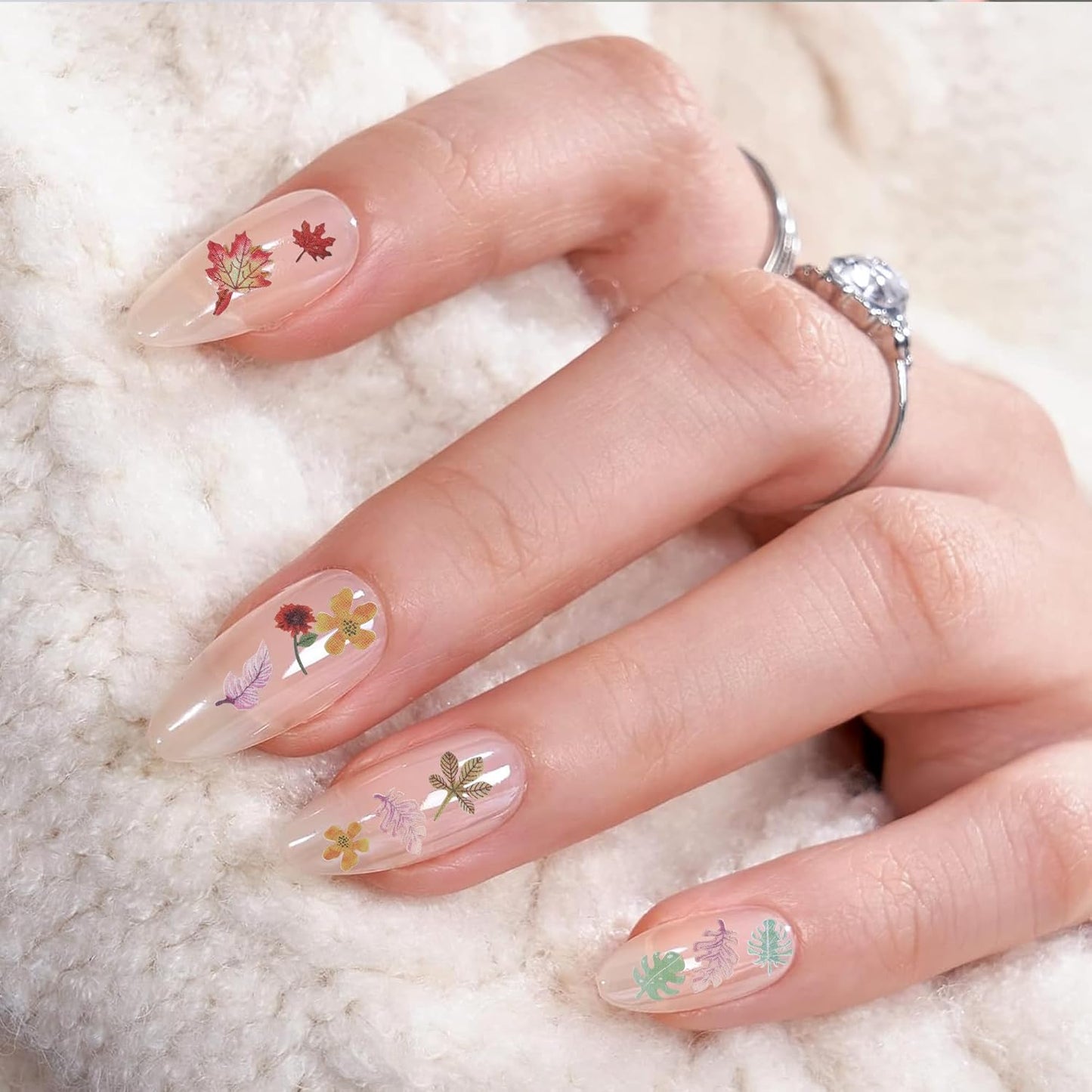 600Pcs 3D Mixed Colorful Flower Nail Art Charms Sequins Decals Colorful Mixed Leaves Daisy Design Slice Nail Flowers Ultra Wood Pulp Flakes Sequins 3