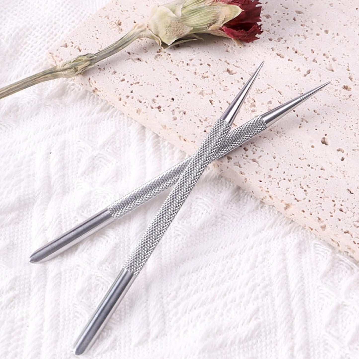 4 Pcs Nail Cleaning Cuticle Stick， Stainless Steel Cuticle Pusher Tool， Remover Dead Skin Polish Peeler Cutter，Professional Pedicure Nail Art Care Portable Nails Cleaner for Fingernails Manicure