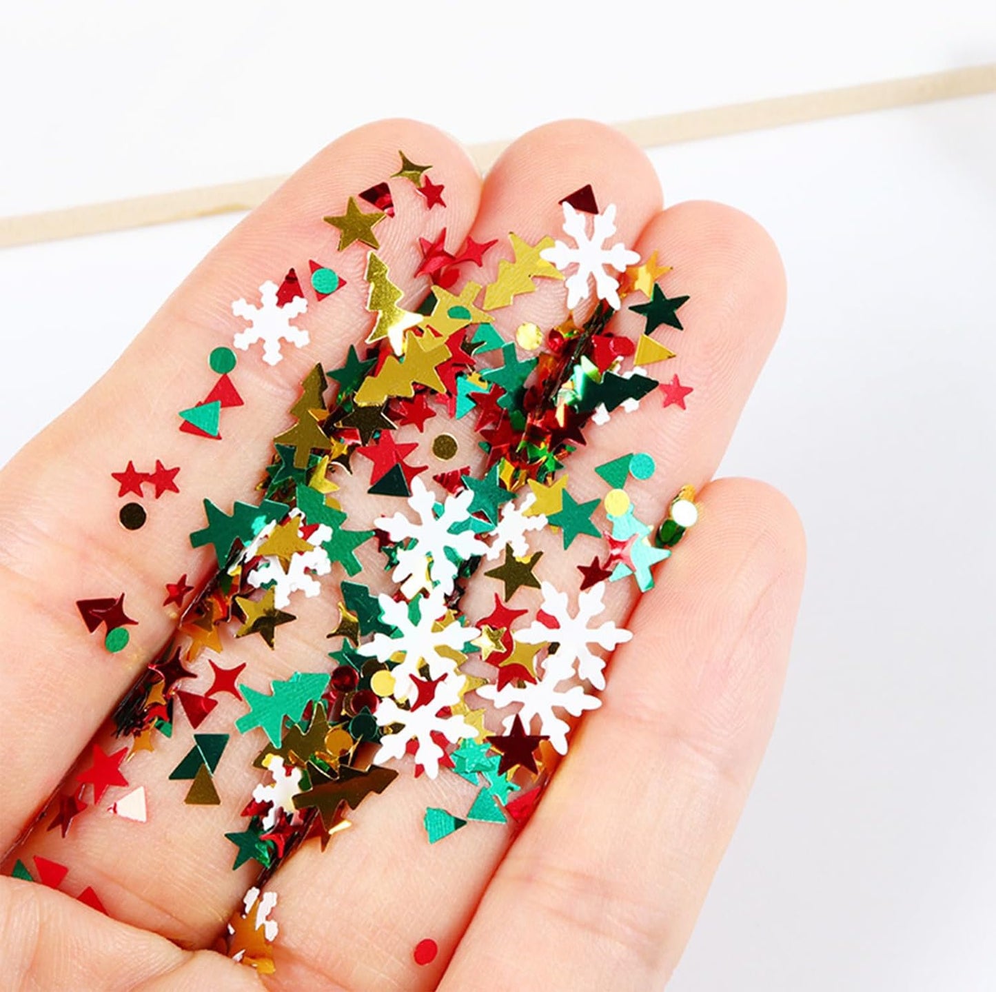 12 Grids Christmas Nail Art Glitter Sequins 3D Holographic Mixed Winter Nail Glitter Flakes Snowflake Christmas Tree Star Round Cross Designs Glitter for Acrylic Nails Xmas Nail Decorations for Women