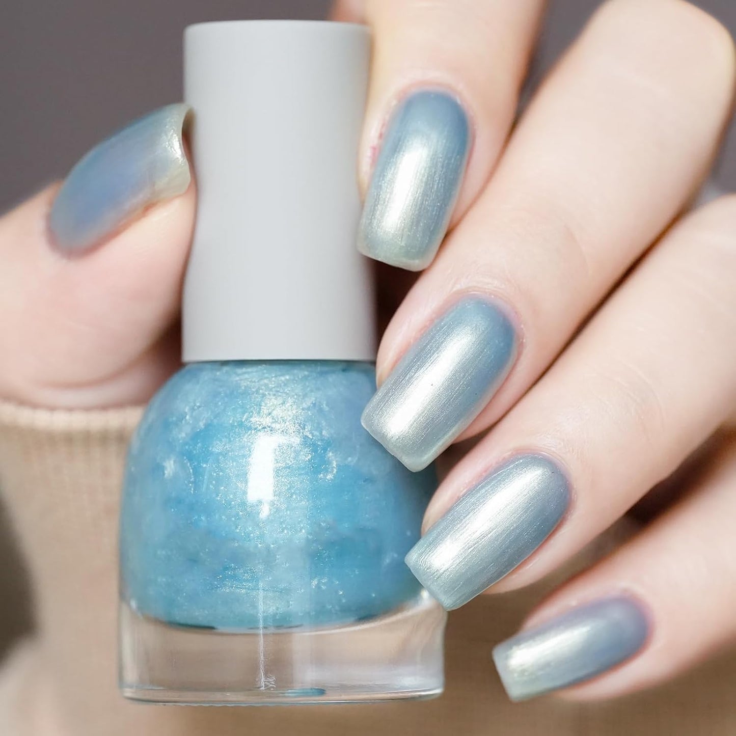 COSMOO Pearl Blue Nail Polish, 10ml Quick Dry Nail Lacquer, Super Lustrous Nail Enamel Polish, Shimmer Iridescent Ultrachrome Art Varnish, 0.34 fl oz (Pearl Blue)