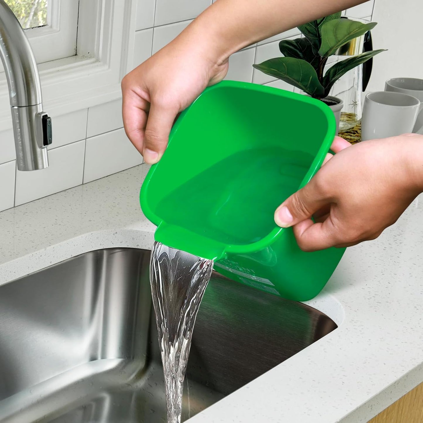 Matthew Detergent&Sanitizing Cleaning Bucket 3 Quart Plastic Pail,Set of 12 Square Containers,Built-In Spout w/Handle,Wash Rinse Sanitize Handwash Bucket for Home Commercial Restaurant (6 Red&6 Green)