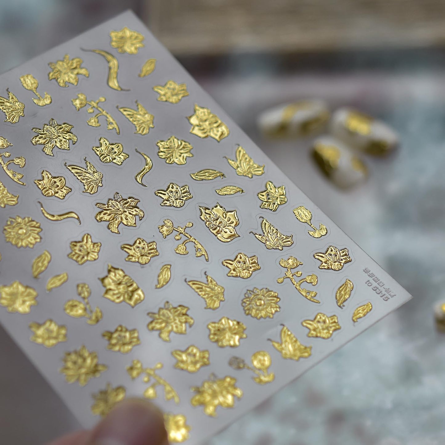 1 Sheets 5D Embossed Fall Nail Stickers for Nail Art Self-Adhesive Gold Flower Nail Art Stickers Gold Butterfly Autumn Leaves Nail Decals Floral Nail Design Sticker for Women Nails Decoration