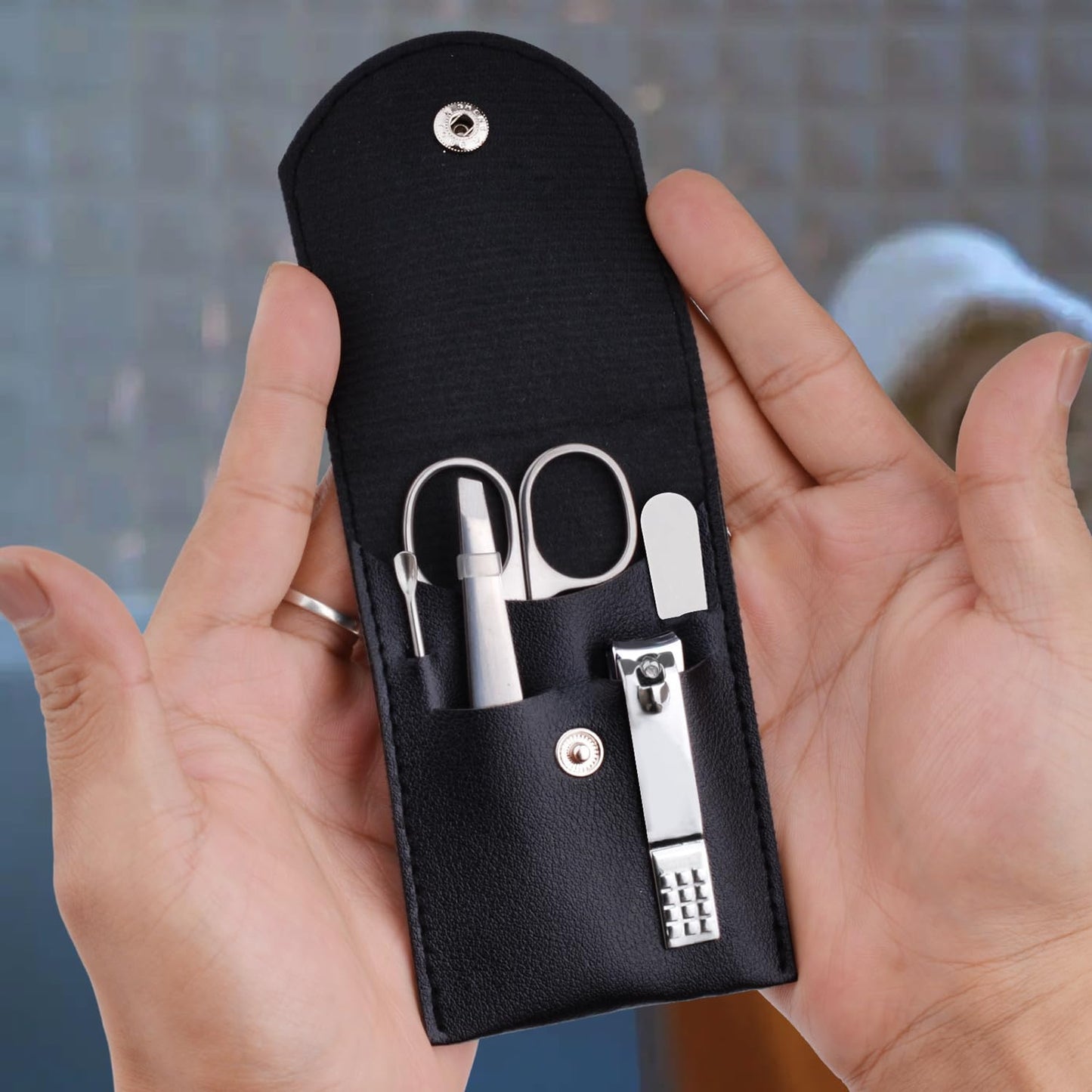 Travel Manicure Set Professional Nail Clipper Kit-5 Pieces Stainless Steel Manicure Kit, Women Men Grooming kit With Nail Care Tools Beauty Scissors Tweezers (Silver Black)