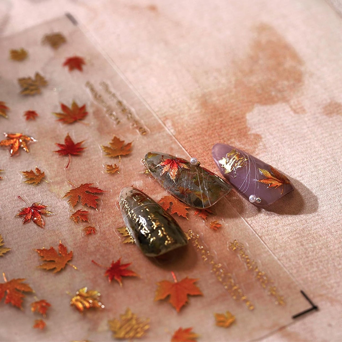 5D Embossed Jelly Maple Leaf Autumn Nail Art Sticker Gold-Stamped Autumn Leaf Nail Decal Fiery Red Maple Leaf Design Autumn Thanksgiving Sticker Women's Nail Art Decoration