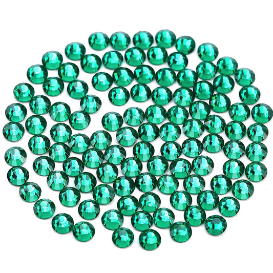 Novani Rhinestones 288pcs Glass Rhinestones Crystal Flatback Gemstones for Crafts Nails Makeup Bags and Shoes Decoration（SS30, Green Zircon）